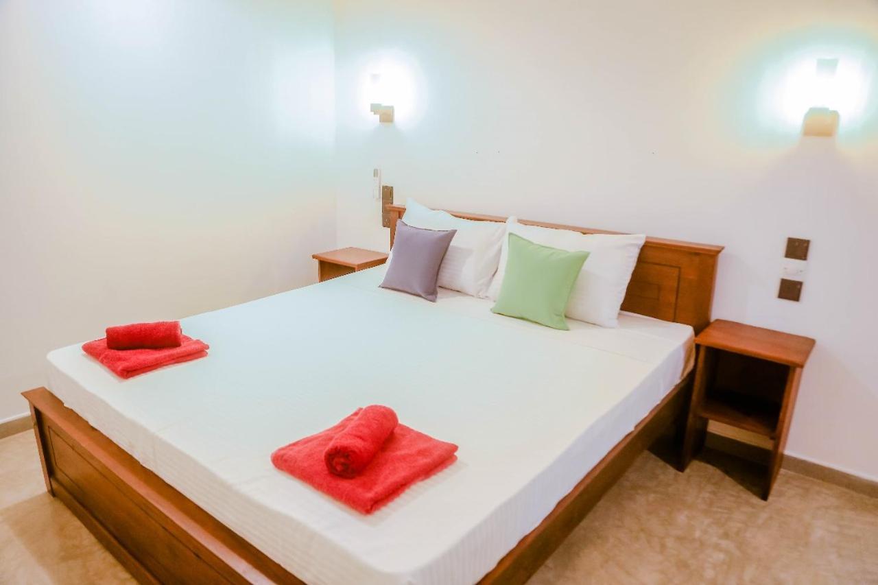 Sweet Emotion Otel Mirissa Dış mekan fotoğraf