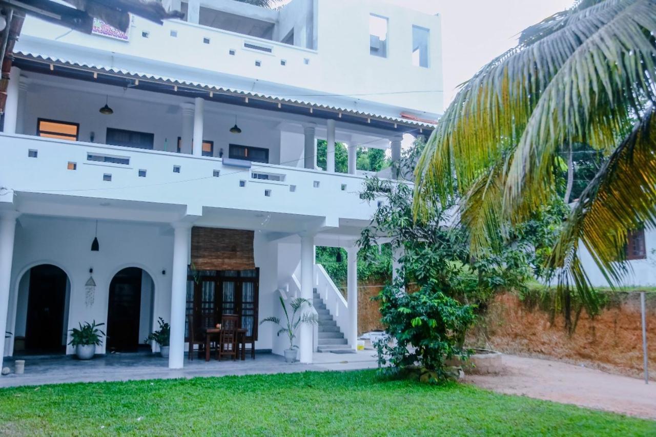 Sweet Emotion Otel Mirissa Dış mekan fotoğraf